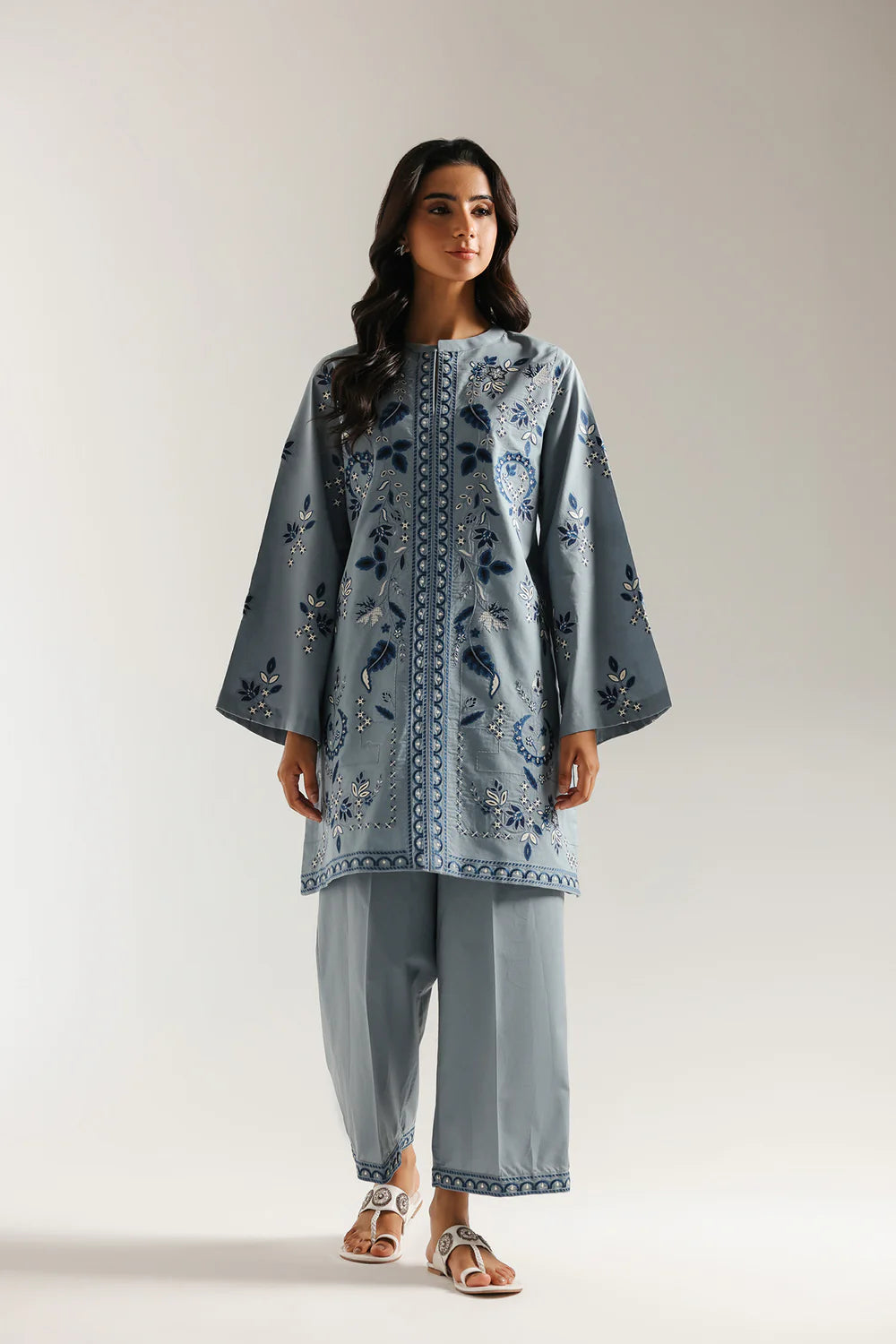 EMBROIDERED SUIT