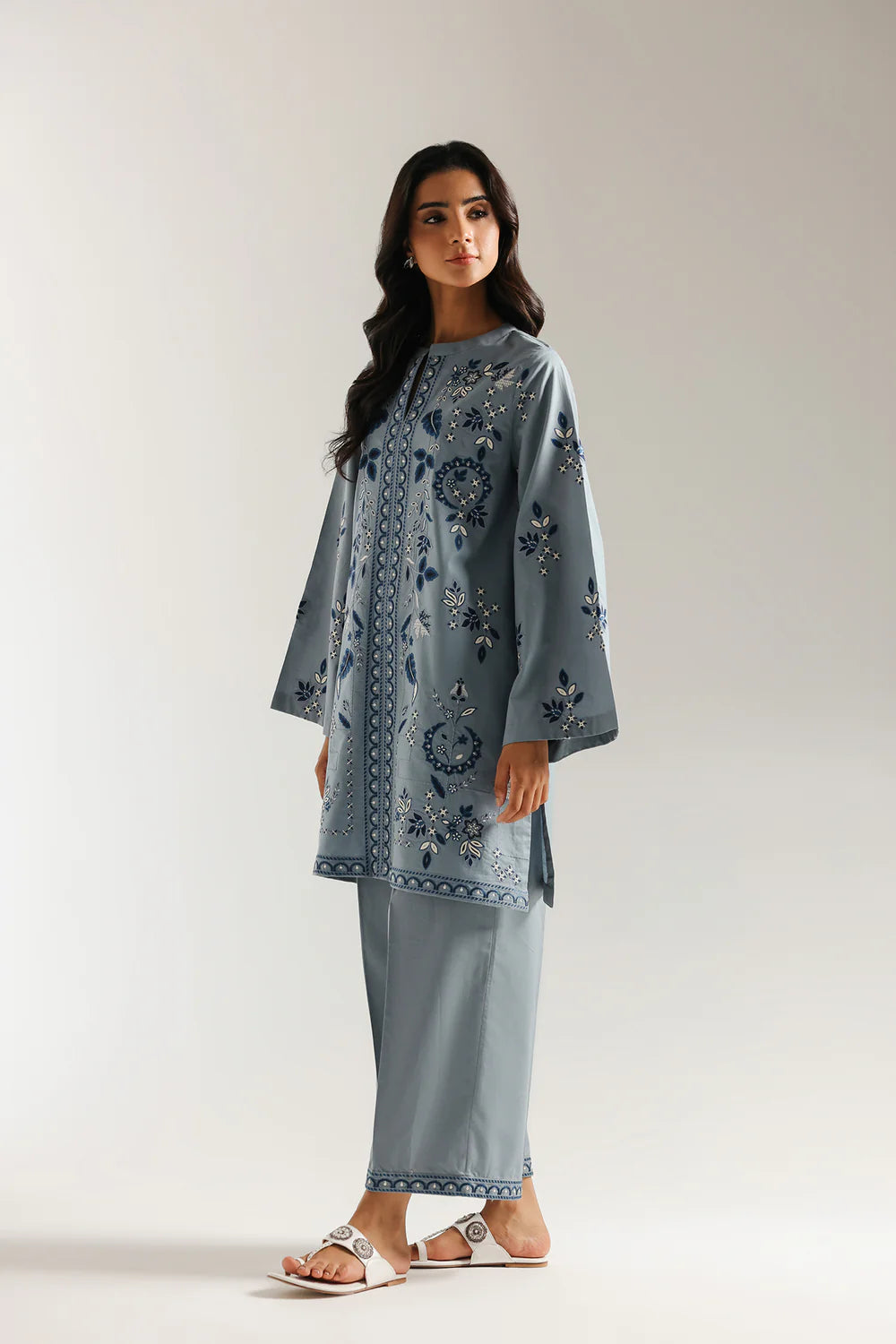 EMBROIDERED SUIT