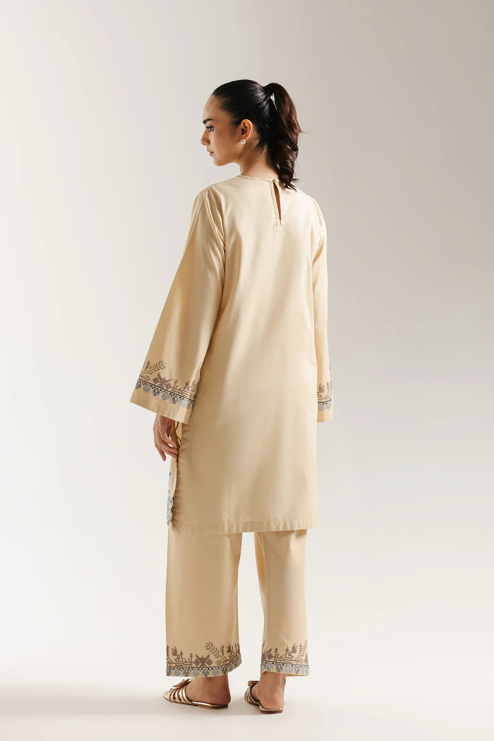 EMBROIDERED SUIT