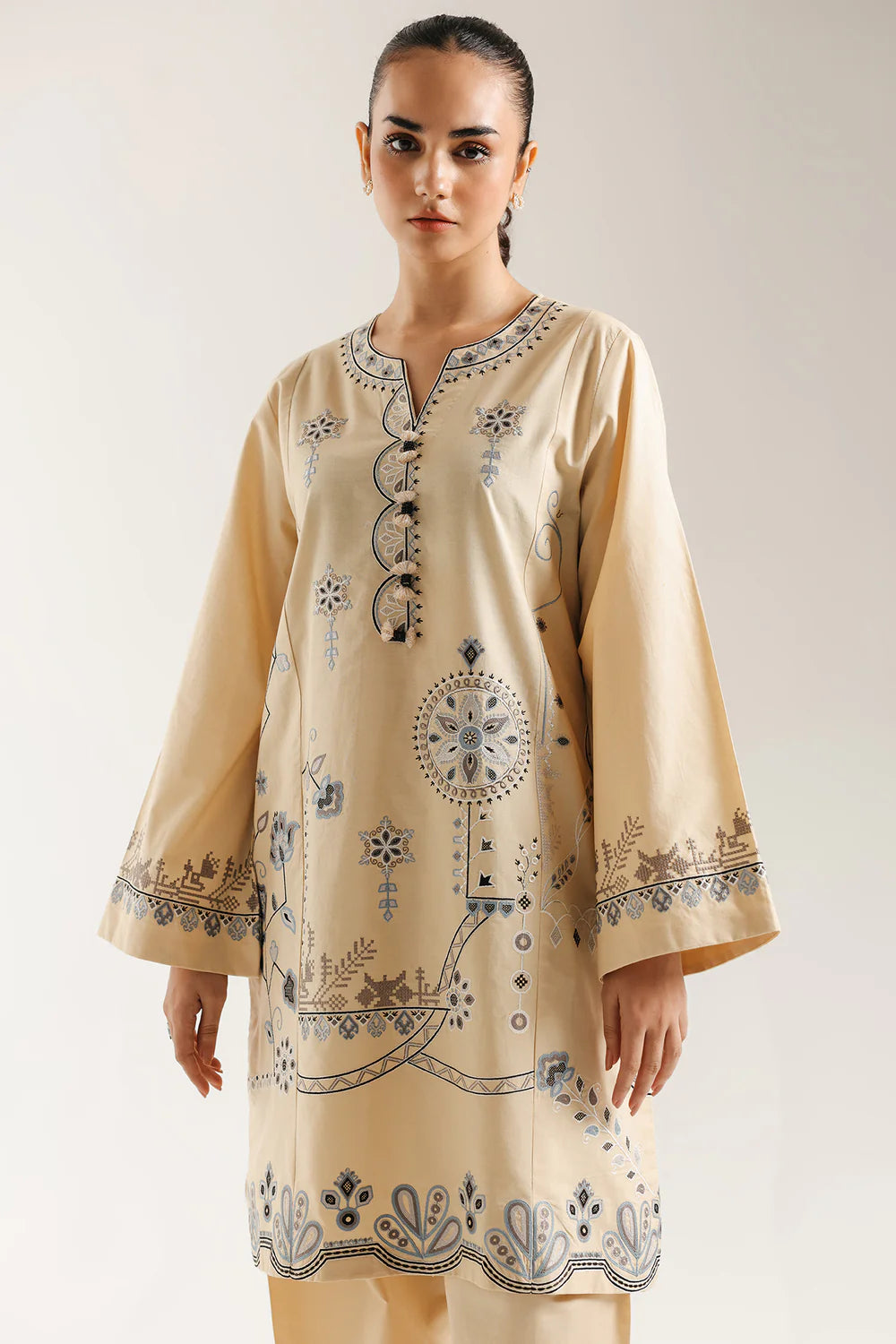 EMBROIDERED SUIT