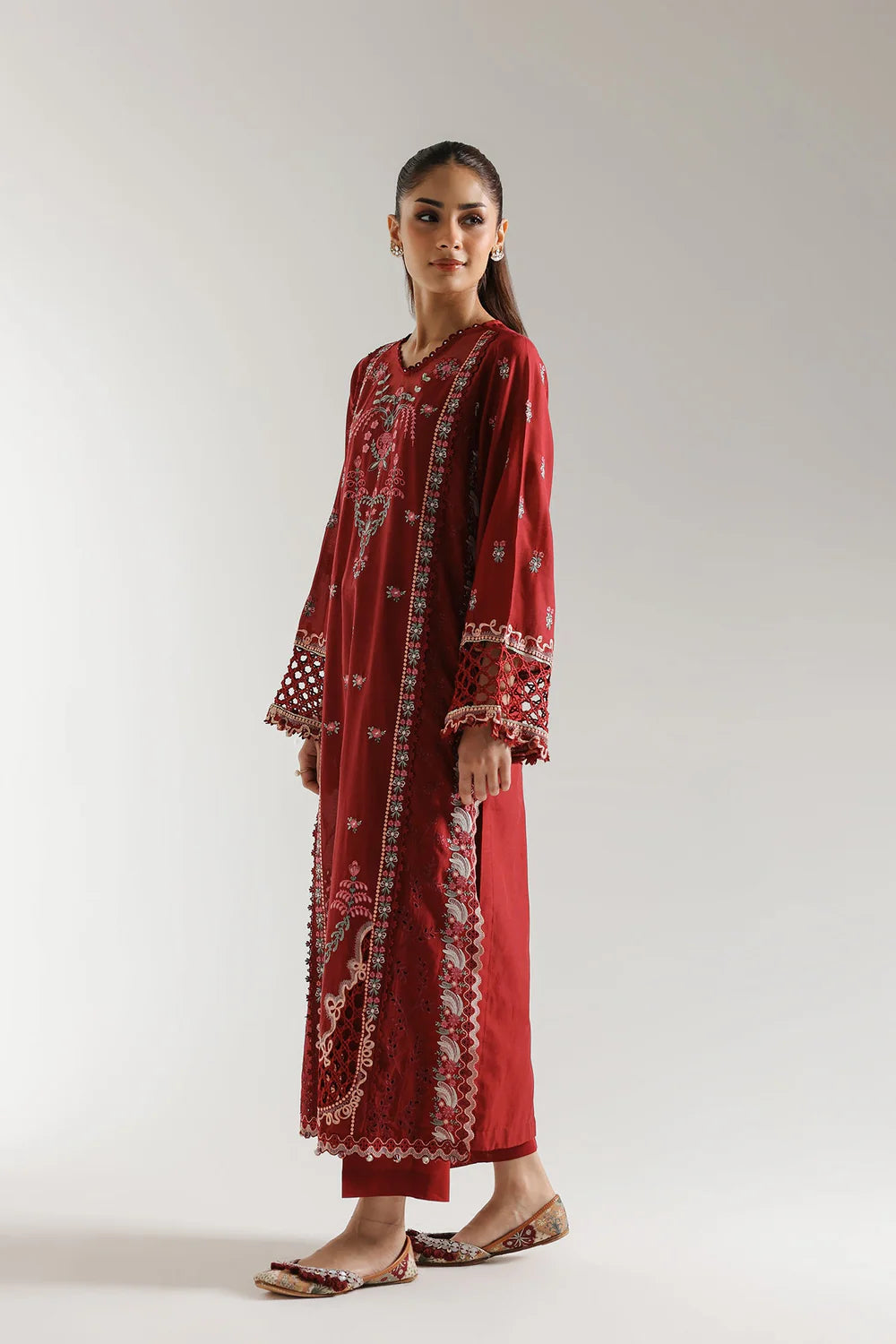 EMBROIDERED SUIT