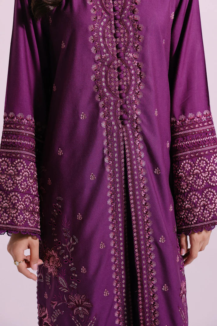 EMBROIDERED SUIT
