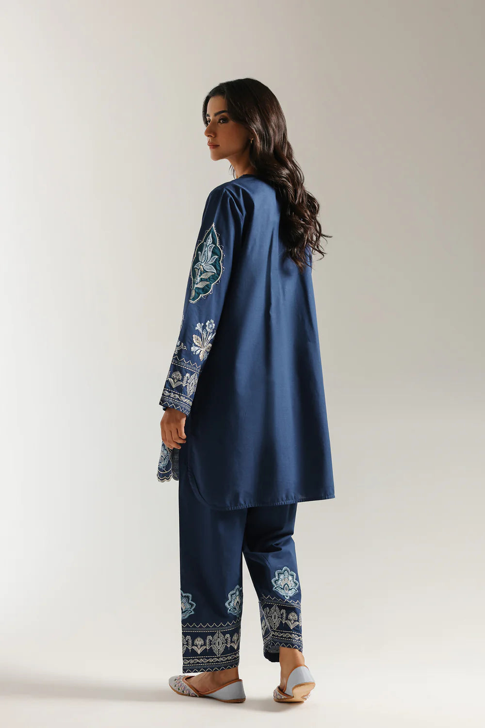 EMBROIDERED SUIT