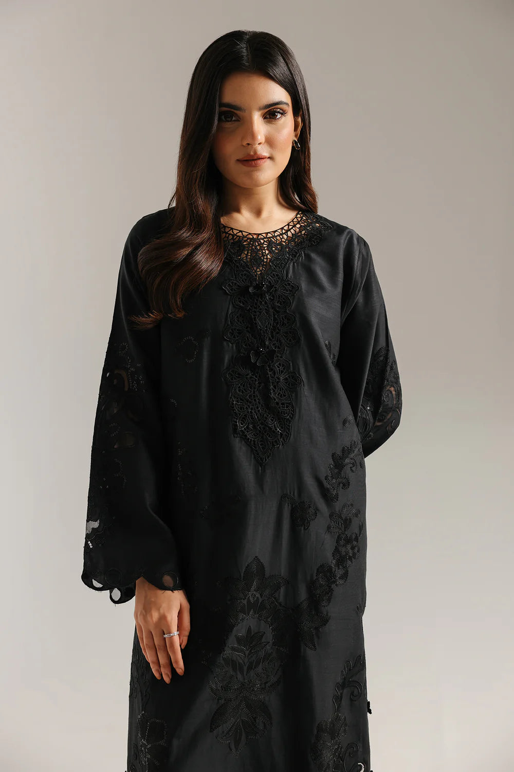 EMBROIDERED SUIT