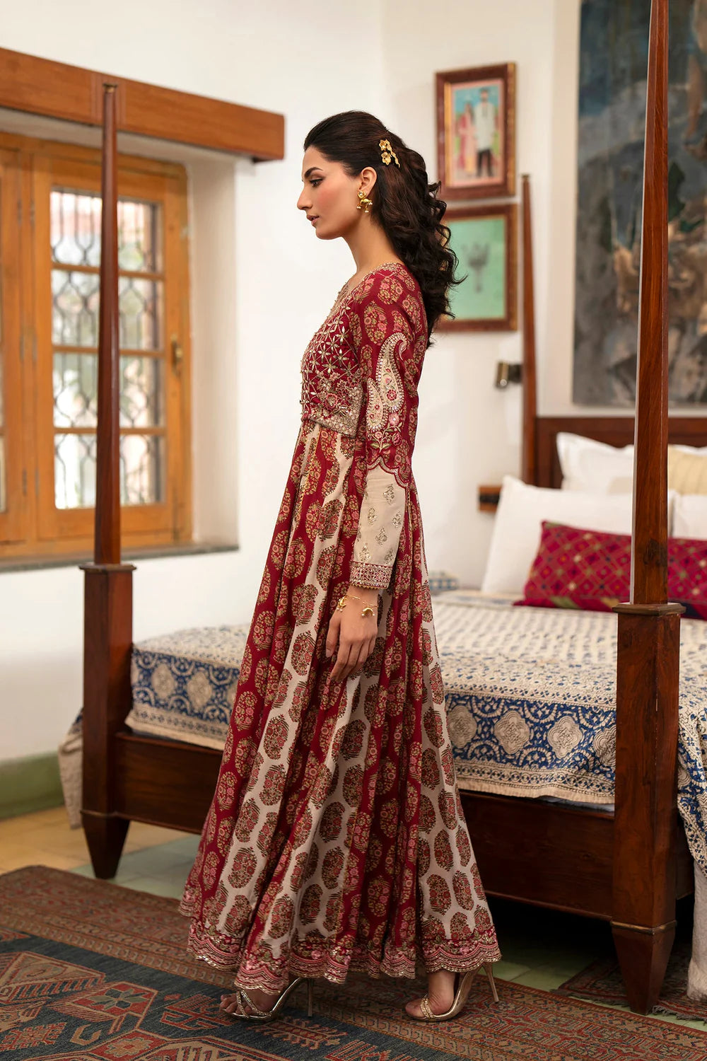EMBROIDERED DRESS