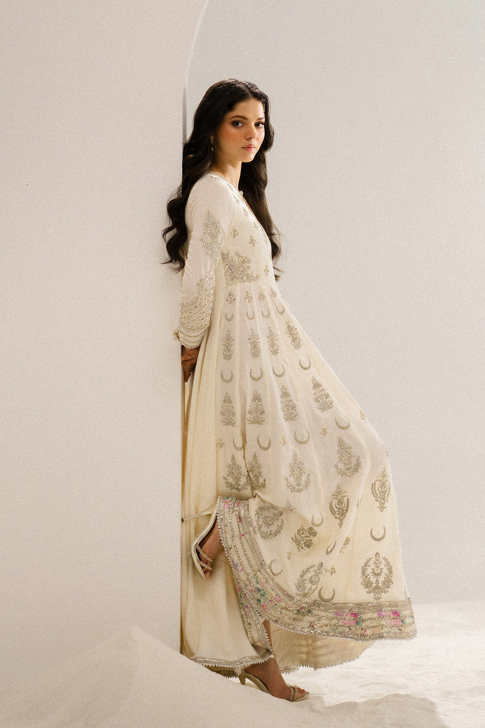 EMBROIDERED PISHWAS
